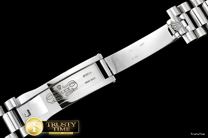 0713 RDD0215D – DayDate 36mm Chic 687